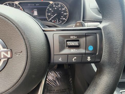 Used 2023 Nissan Rogue SV FWD image 13