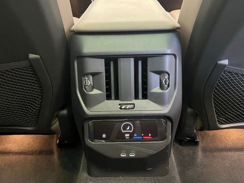 Certified 2025 BMW X3 xDrive30i image 9