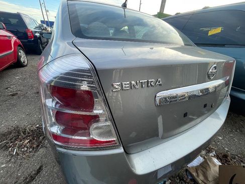 Used 2010 Nissan Sentra 2.0 S image 5