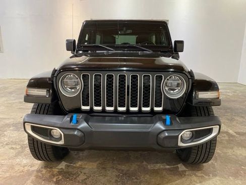 Used 2022 Jeep Wrangler Unlimited Sahara AWD/4WD image 8
