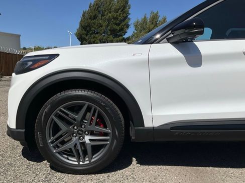 New 2026 Ford Explorer ST-Line w/ ST-Line Street Pack image 10