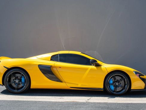 Used 2015 McLaren 650S Spider image 8