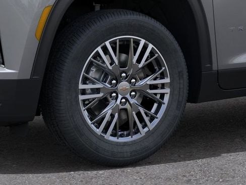 New 2026 Chevrolet Traverse LT image 9