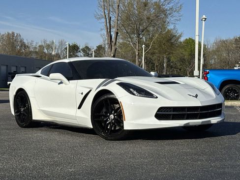 Used 2016 Chevrolet Corvette Stingray Coupe image 2