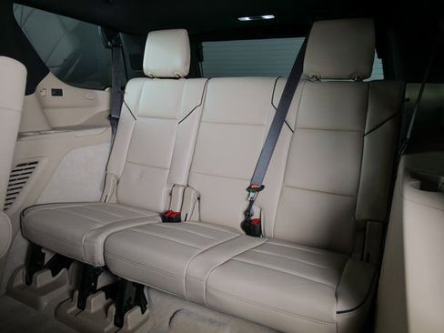 Used 2024 Cadillac Escalade Premium Luxury image 19