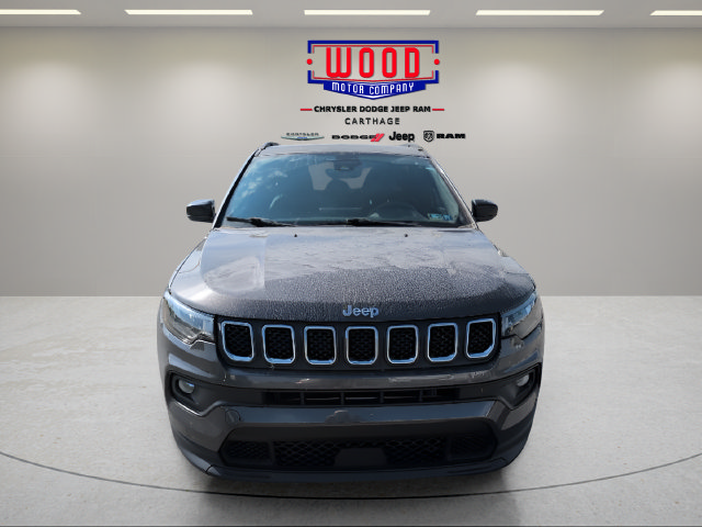 Used 2024 Jeep Compass Latitude AWD/4WD image 7