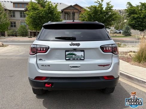 Used 2025 Jeep Compass Trailhawk AWD/4WD image 7