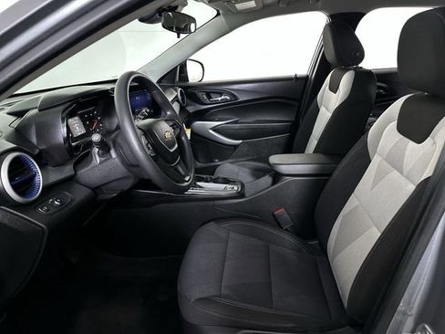 Used 2024 Chevrolet Trax LS FWD image 20