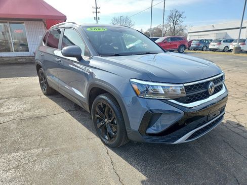 Used 2023 Volkswagen Taos SE image 6