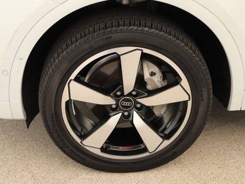 Certified 2023 Audi Q5 2.0T Prestige w/ Prestige Package AWD/4WD image 38
