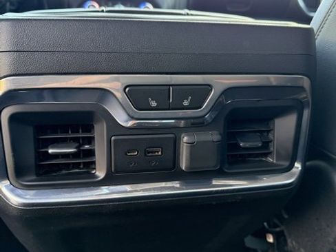 Used 2021 GMC Sierra 2500 AT4 w/ AT4 Premium Plus Package image 17