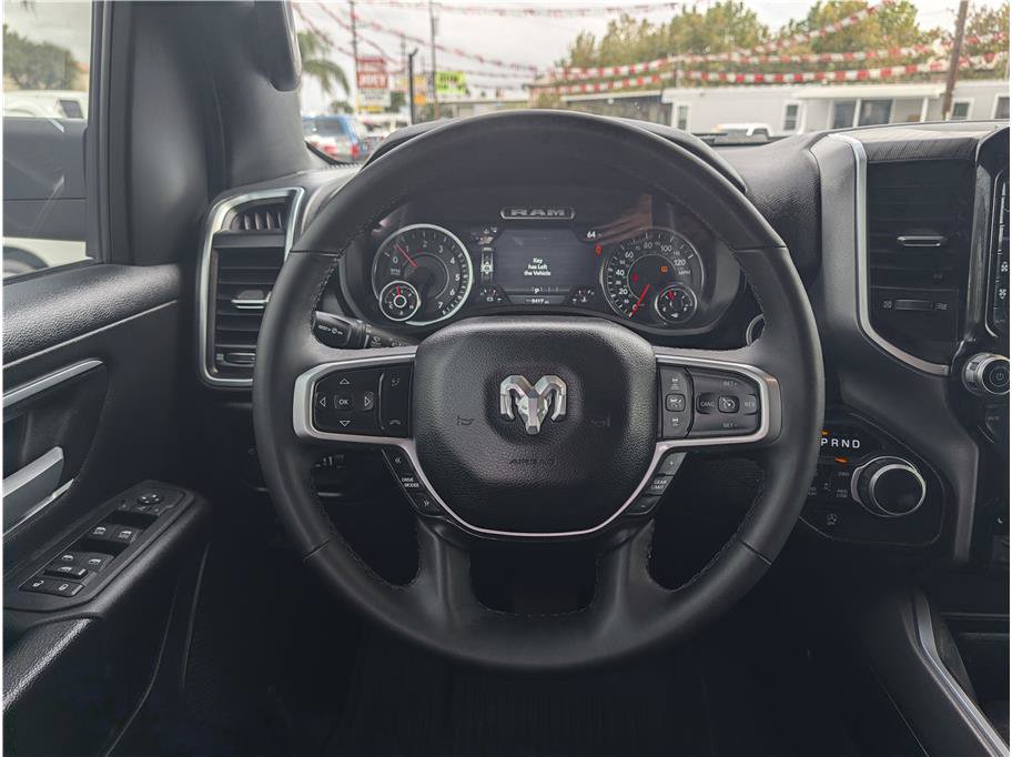 Used 2025 RAM 1500 4x4 Crew Cab image 7