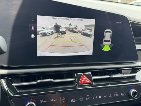 Used 2023 Kia Niro Wind FWD image 30