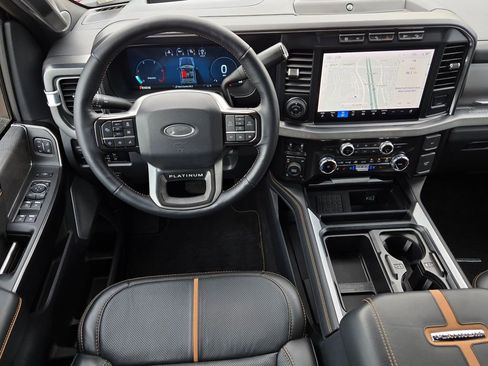 Used 2024 Ford F250 Platinum image 14