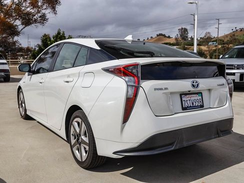 Used 2016 Toyota Prius Three Touring FWD image 7