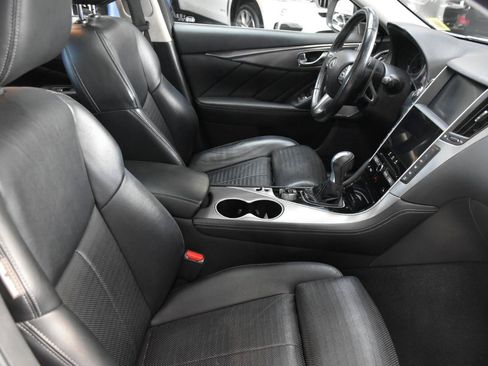 Used 2017 INFINITI Q50 Sport AWD/4WD image 32