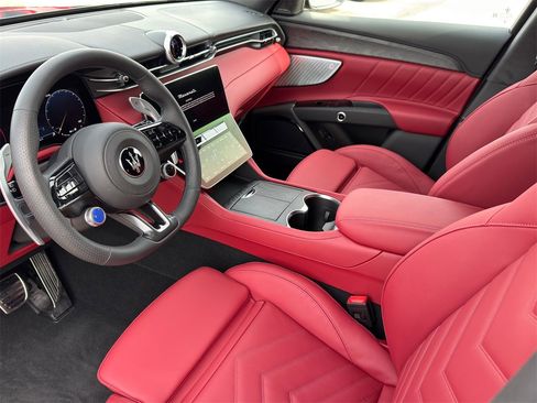 New 2026 Maserati Grecale Modena image 11