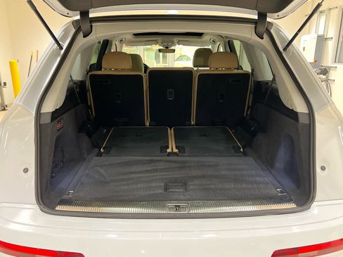 Used 2022 Audi Q7 Premium Plus image 14