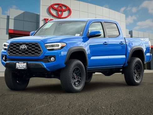Used 2021 Toyota Tacoma TRD Off-Road w/ Technology Package image 7