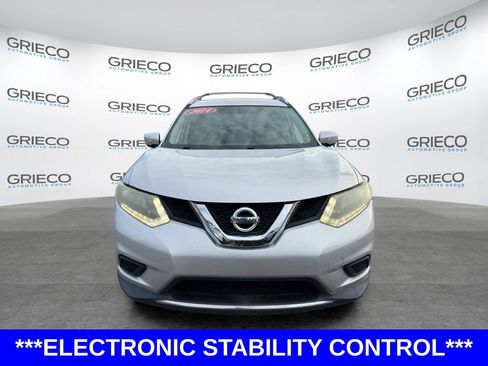 Used 2014 Nissan Rogue SV FWD image 2