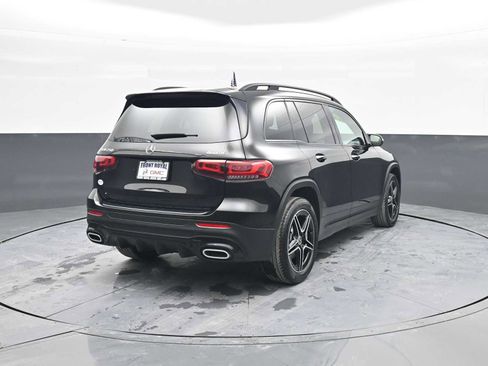 Used 2022 Mercedes-Benz GLB 250 4MATIC image 7