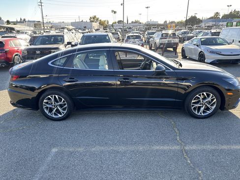 Used 2023 Hyundai Sonata SEL FWD image 3