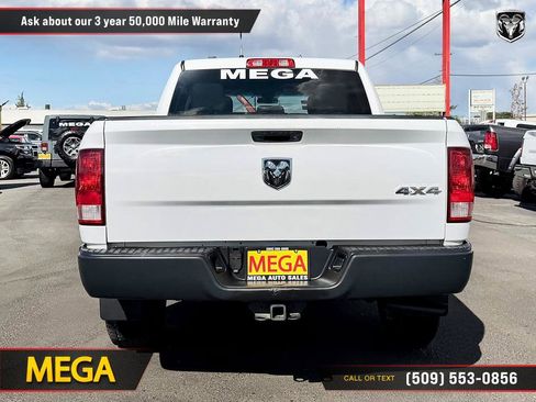 Used 2017 RAM 1500 4x4 Crew Cab image 10