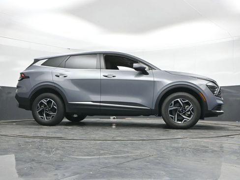 Used 2025 Kia Sportage LX image 42