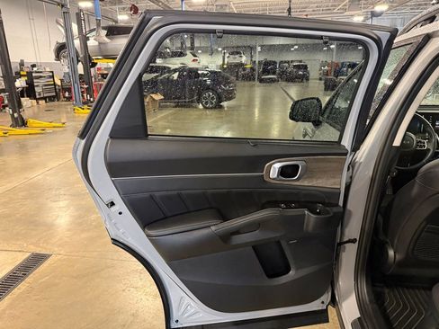 Certified 2023 Kia Sorento SX Prestige image 22