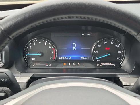 Used 2024 Ford Explorer XLT w/ Equipment Group 202A AWD/4WD image 33