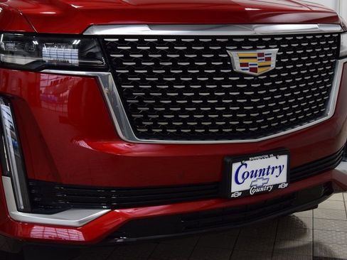 Used 2024 Cadillac Escalade ESV Premium Luxury w/ Performance Package image 13