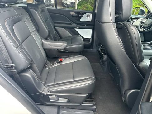 New 2025 Lincoln Aviator Reserve w/ Luxury Package RWD image 15