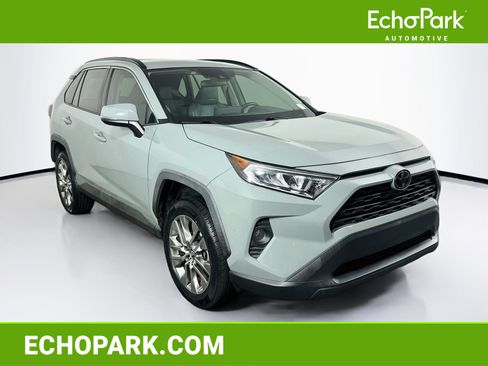 Used 2019 Toyota RAV4 XLE Premium w/ Cold Weather Package FWD image 1
