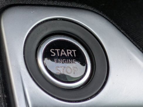 Used 2022 Nissan Sentra SR w/ SR Premium Package FWD image 27