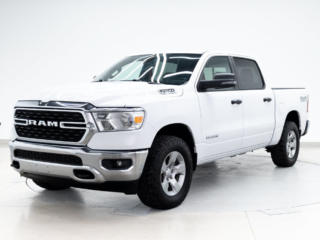 Used 2023 RAM 1500 Big Horn AWD/4WD image 3