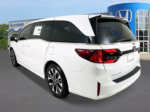 New 2026 Honda Odyssey Elite image 3