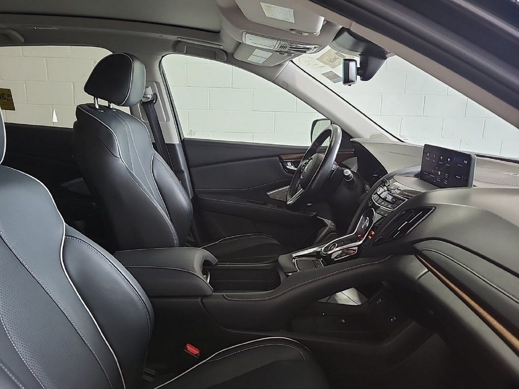 Used 2023 Acura RDX w/ Advance Package AWD/4WD image 3