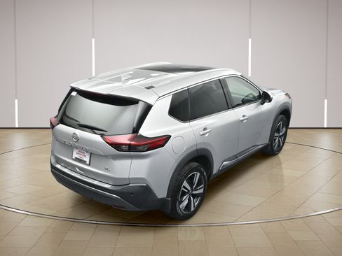Used 2022 Nissan Rogue SL FWD image 34