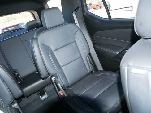 Used 2023 Chevrolet Traverse LT AWD/4WD image 14