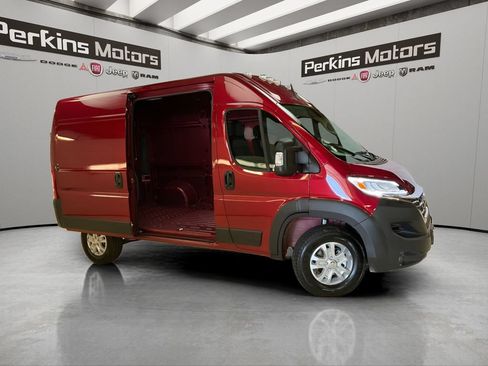 Used 2025 RAM ProMaster 1500 w/ Quick Order Package 22G SLT FWD image 1