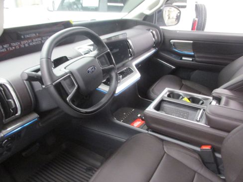 New 2025 Ford Expedition Platinum w/ Platinum Ultimate Package image 30