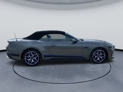 Used 2025 Ford Mustang GT Premium w/ GT Performance Package RWD image 5