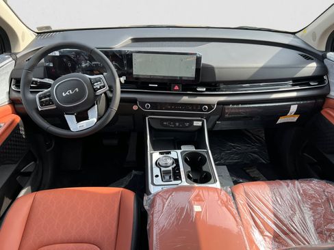 New 2026 Kia Carnival EX image 13