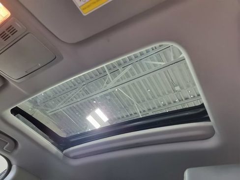 Used 2021 Honda CR-V Touring image 29