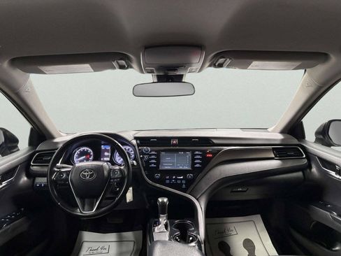 Used 2019 Toyota Camry SE FWD image 21