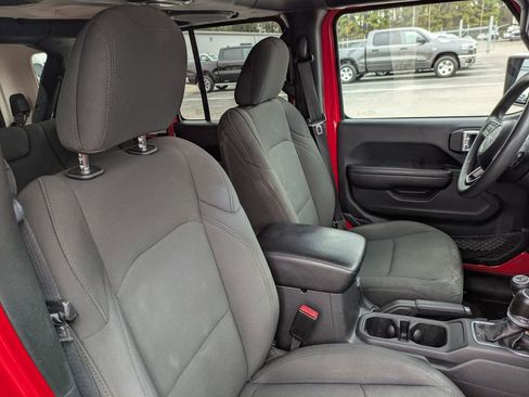 Used 2023 Jeep Wrangler Sport S image 28