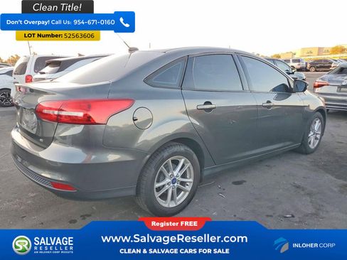 Used 2017 Ford Focus SE FWD image 4