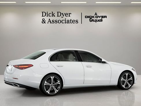 Used 2025 Mercedes-Benz C 300 Sedan image 8