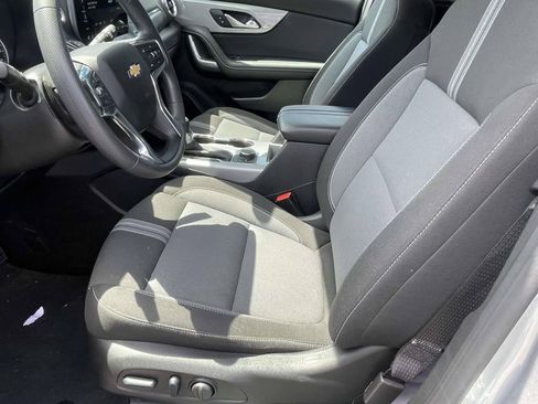 Used 2025 Chevrolet Blazer LT AWD/4WD image 11