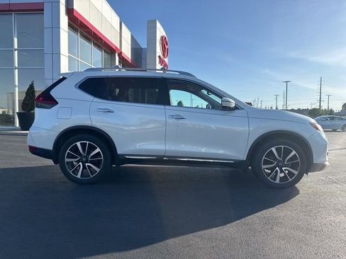 Used 2019 Nissan Rogue SL w/ Premium Package FWD image 8